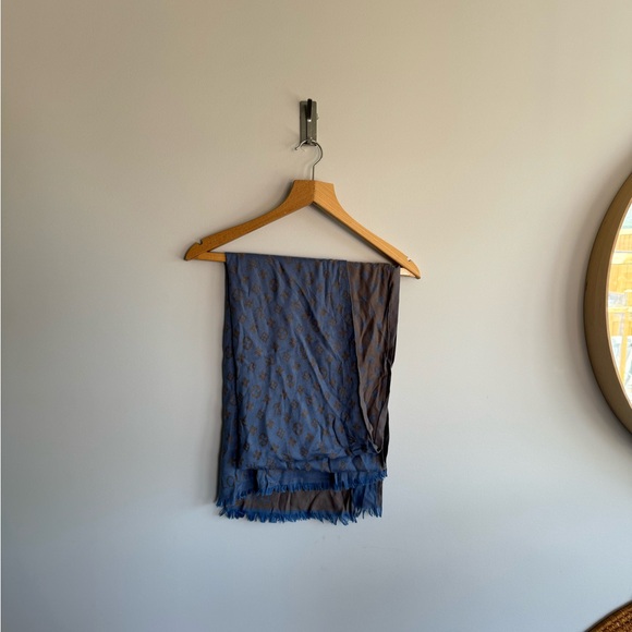 Louis Vuitton blue large wrap scarf…. - Picture 1 of 6